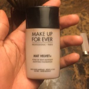 Make UP For Ever Mat Velvet
